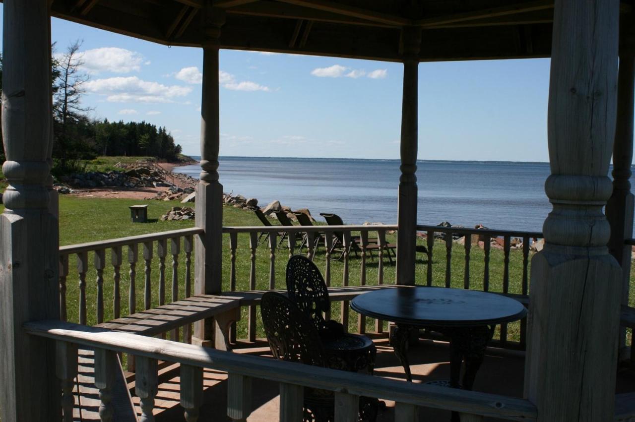 Amherst Shore Country Inn Lorneville Exterior photo